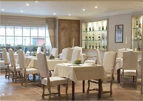 Hotel Salons De Vrede Ichtegem Bagian luar foto